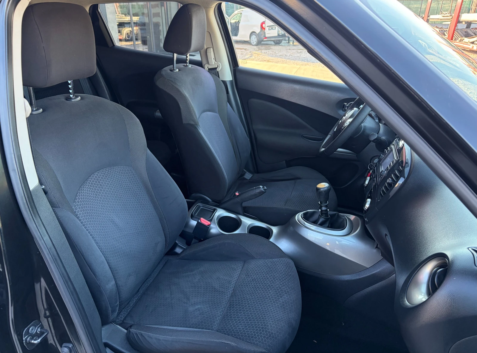 Nissan Juke 1.5 dCi , снимка 13 - Автомобили и джипове - 56633452