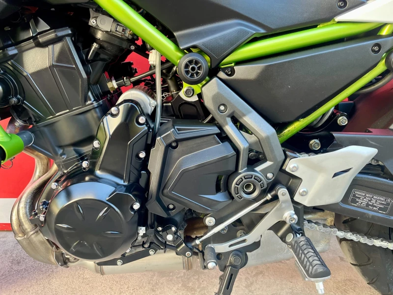 Kawasaki Z 650i ABS LIZING[видео в описанието], снимка 13 - Мотоциклети и мототехника - 47678342