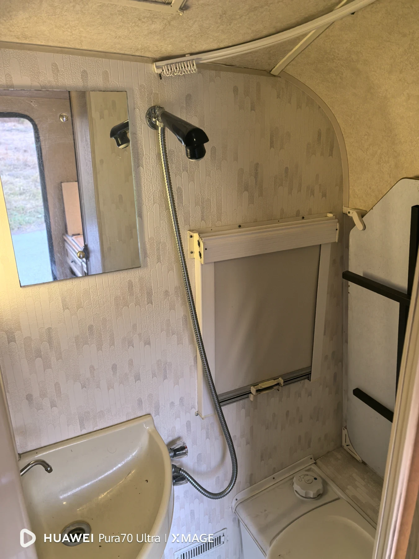 Каравана Други Lunar Clubman 360-2, снимка 8 - Каравани и кемпери - 56201086