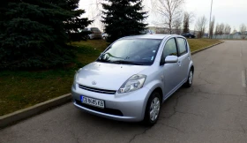 Daihatsu Sirion 1.3 TWIN CAM 16V A/C 4цилиндъра TOYOTA, снимка 3 - Автомобили и джипове - 53684592