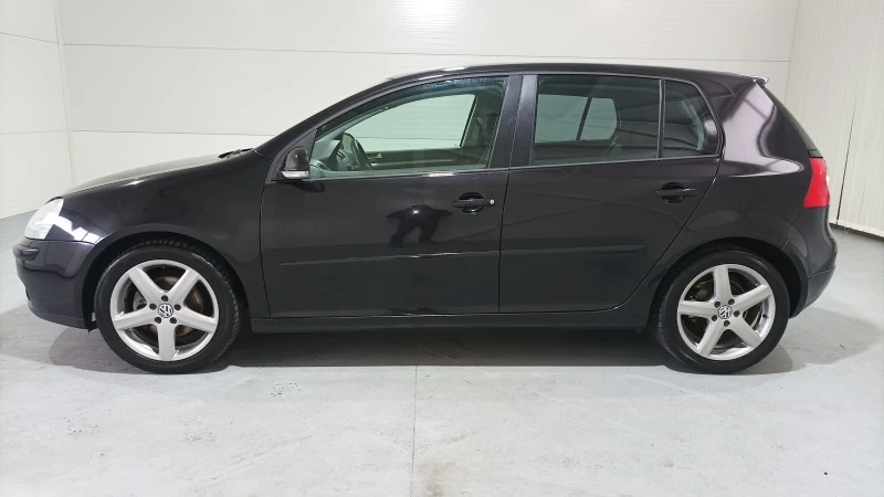 VW Golf 2.0 tdi, снимка 8 - Автомобили и джипове - 46356562