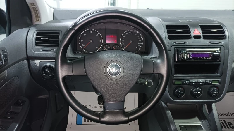 VW Golf 2.0 tdi, снимка 11 - Автомобили и джипове - 46356562