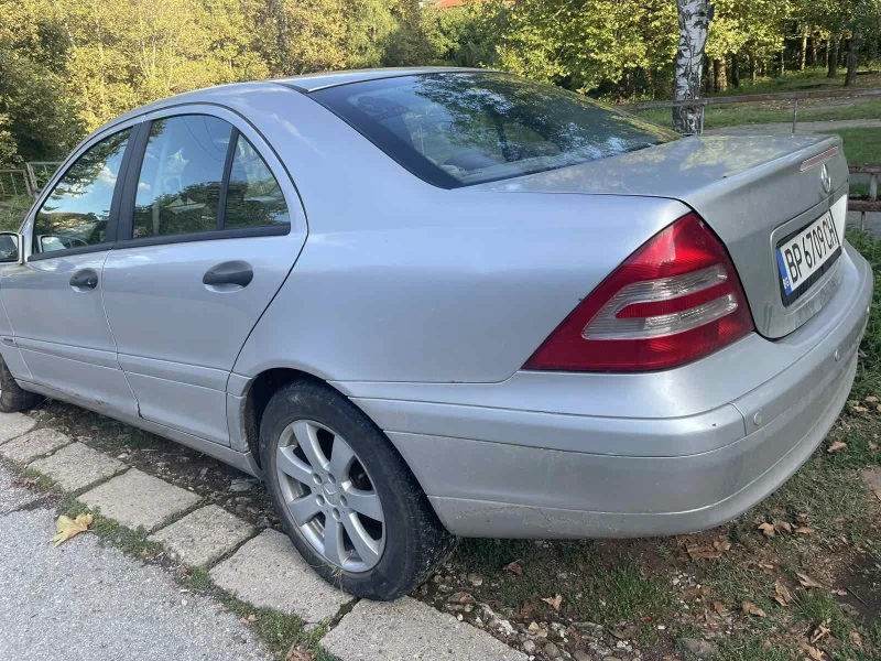 Mercedes-Benz C 180, снимка 6 - Автомобили и джипове - 48519399