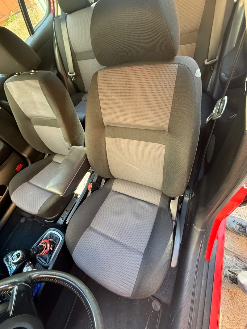 Seat Leon, снимка 8 - Автомобили и джипове - 50501841