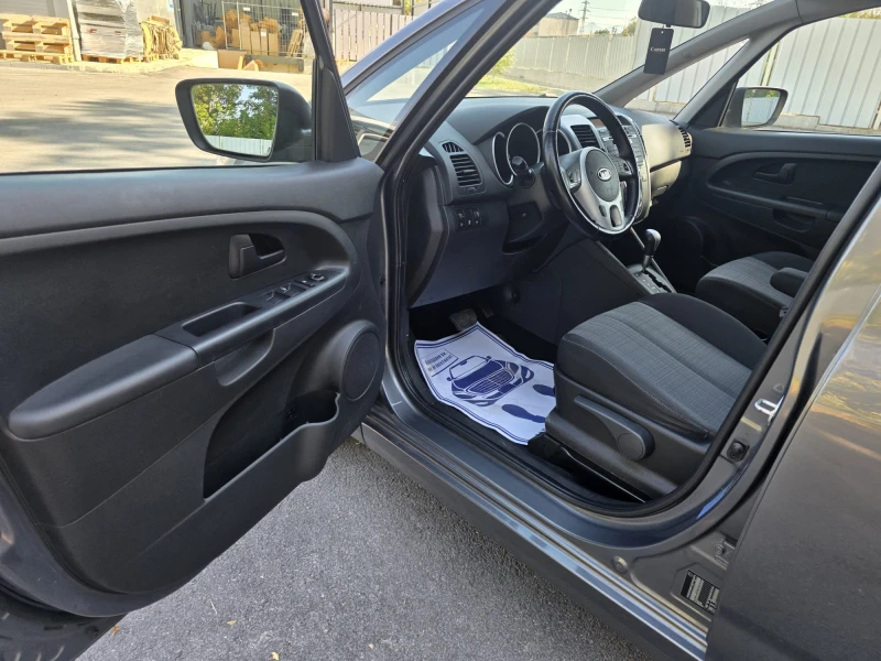 Kia Venga 1.6i * Автомат* SWISS* , снимка 13 - Автомобили и джипове - 51588513