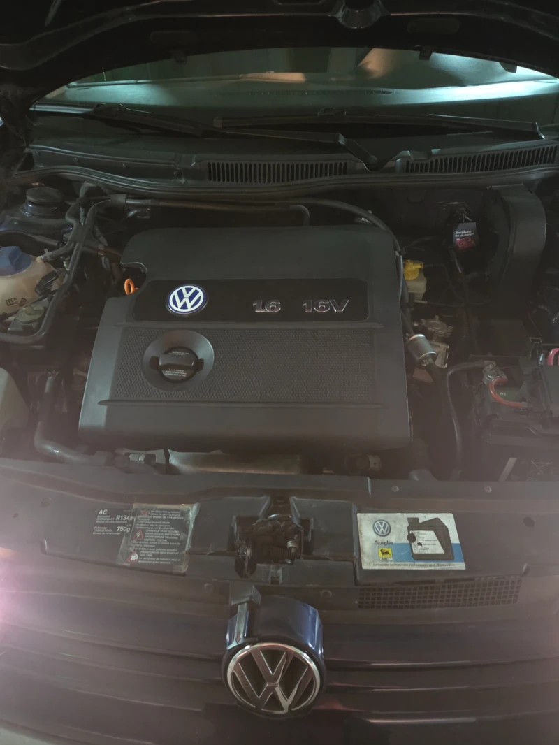 VW Golf Хечбек , снимка 6 - Автомобили и джипове - 51899318