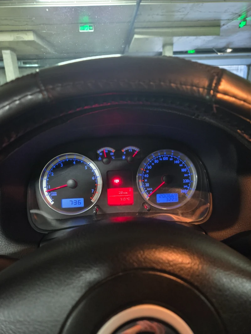 VW Golf Хечбек , снимка 2 - Автомобили и джипове - 51899318