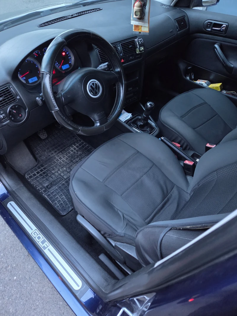 VW Golf Хечбек , снимка 11 - Автомобили и джипове - 51899318