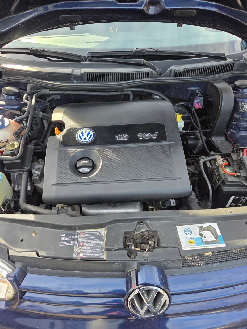 VW Golf Хечбек , снимка 8 - Автомобили и джипове - 51899318