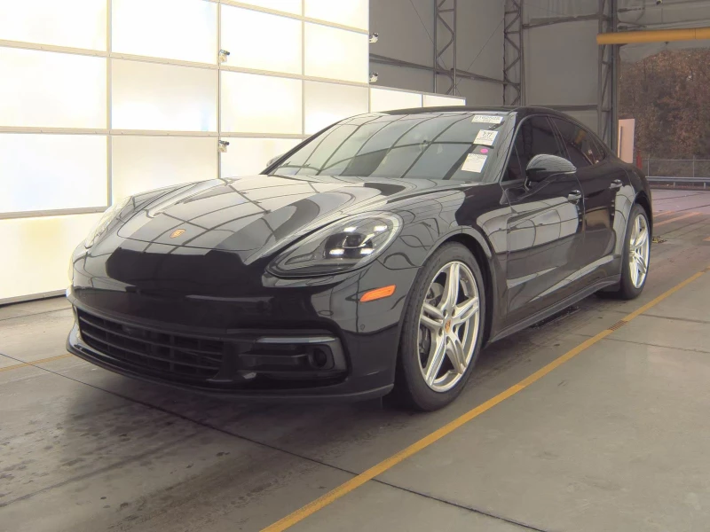 Porsche Panamera 4