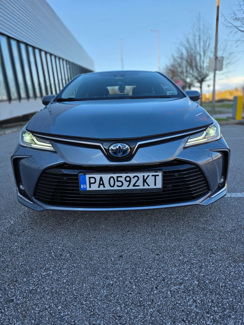 Toyota Corolla SD Hybrid 1.8 Luxury, снимка 2 - Автомобили и джипове - 52514446
