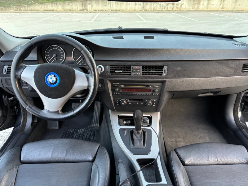 BMW 320, снимка 12 - Автомобили и джипове - 52789711