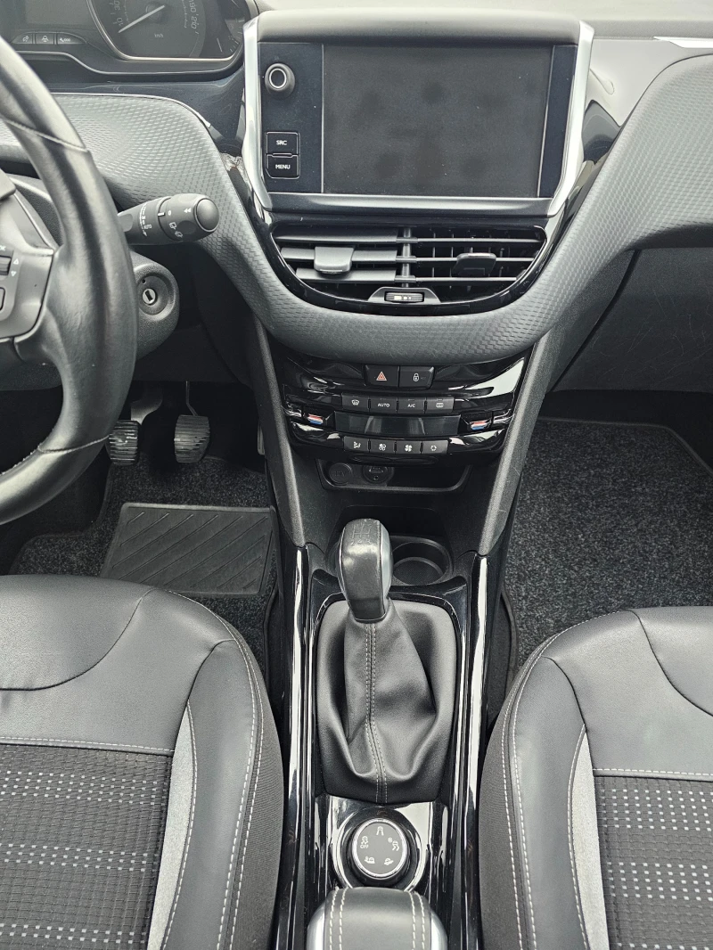 Peugeot 2008 1.6 HDI Allure Facelift КАМЕРА КОЖА, снимка 9 - Автомобили и джипове - 52938322