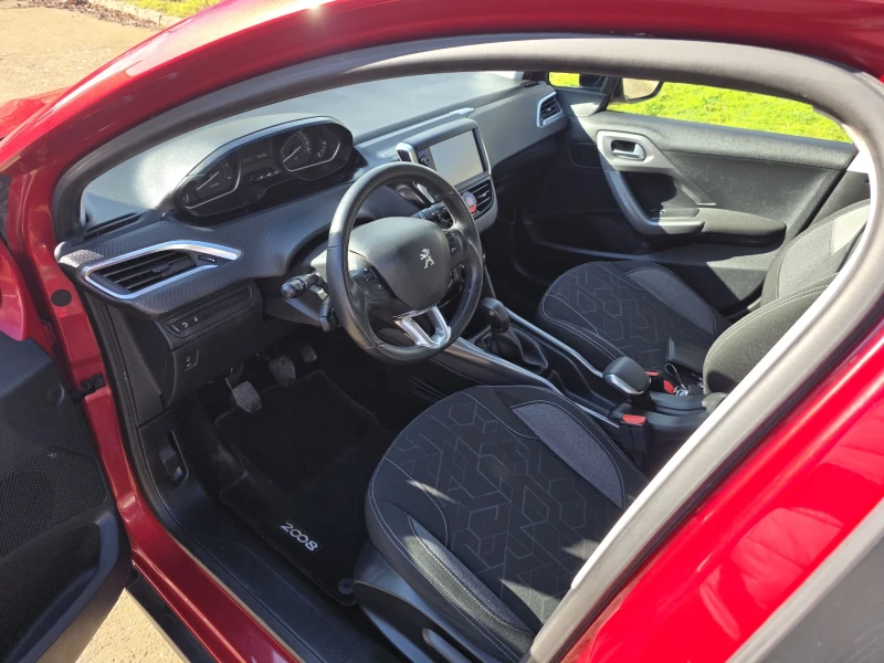 Peugeot 2008 1.6 HDI, снимка 7 - Автомобили и джипове - 53467029