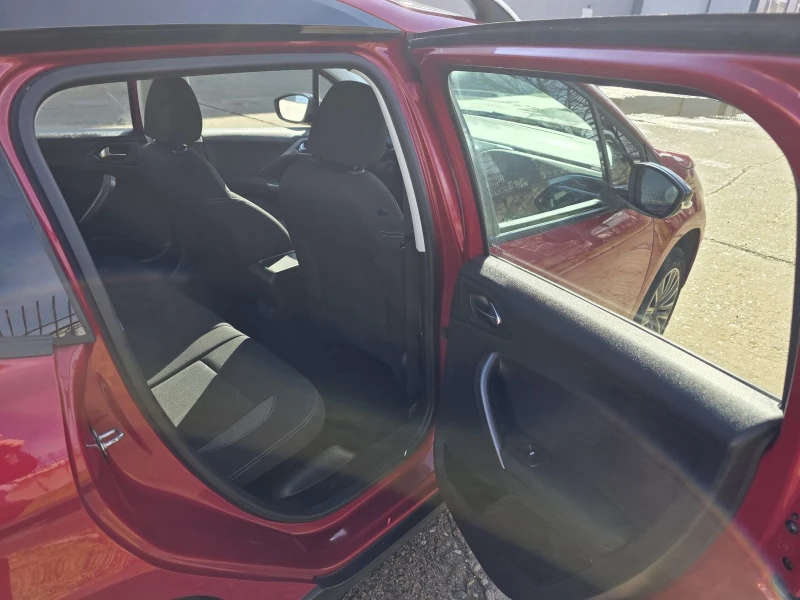 Peugeot 2008 1.6 HDI, снимка 12 - Автомобили и джипове - 53467029