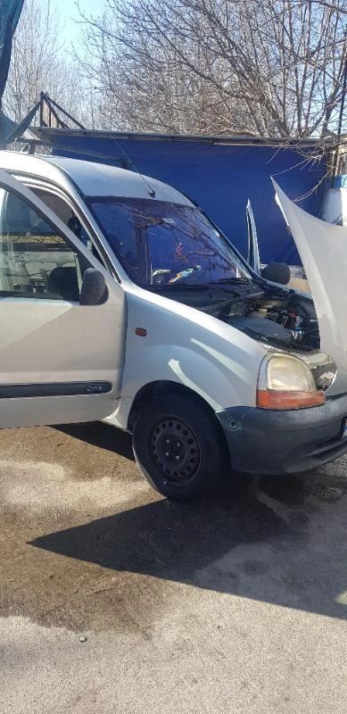 Renault Kangoo 1.4 Бензин, Климатик , снимка 9 - Автомобили и джипове - 49000843