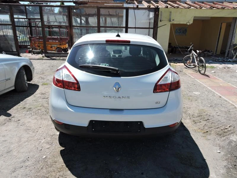 Renault Megane КАТО НОВА-АВТОМАТИК, снимка 5 - Автомобили и джипове - 36830467