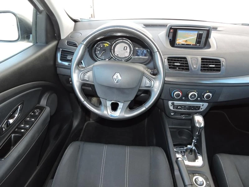 Renault Megane КАТО НОВА-АВТОМАТИК, снимка 10 - Автомобили и джипове - 36830467