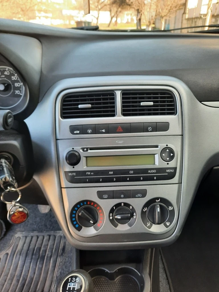 Fiat Punto, снимка 10 - Автомобили и джипове - 54393510