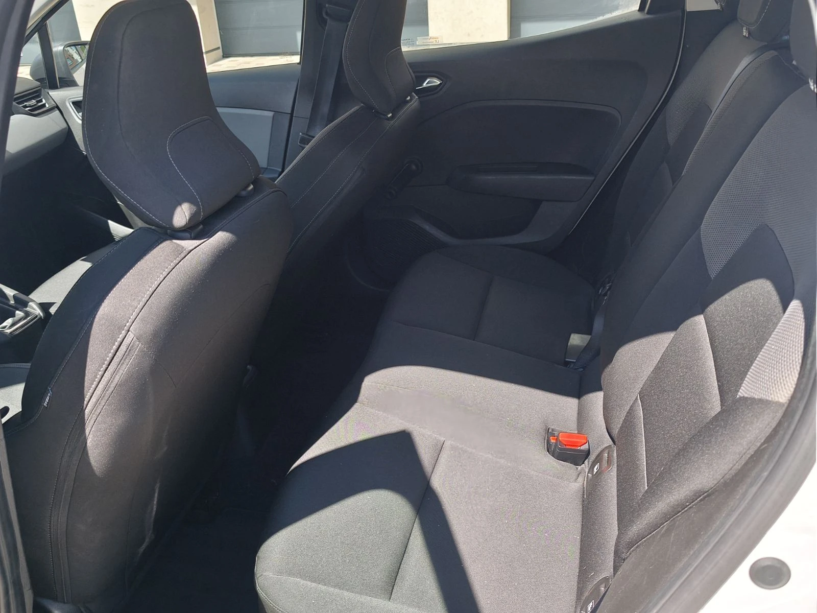Renault Clio 1.0 LPG EURO 6D - изображение 10