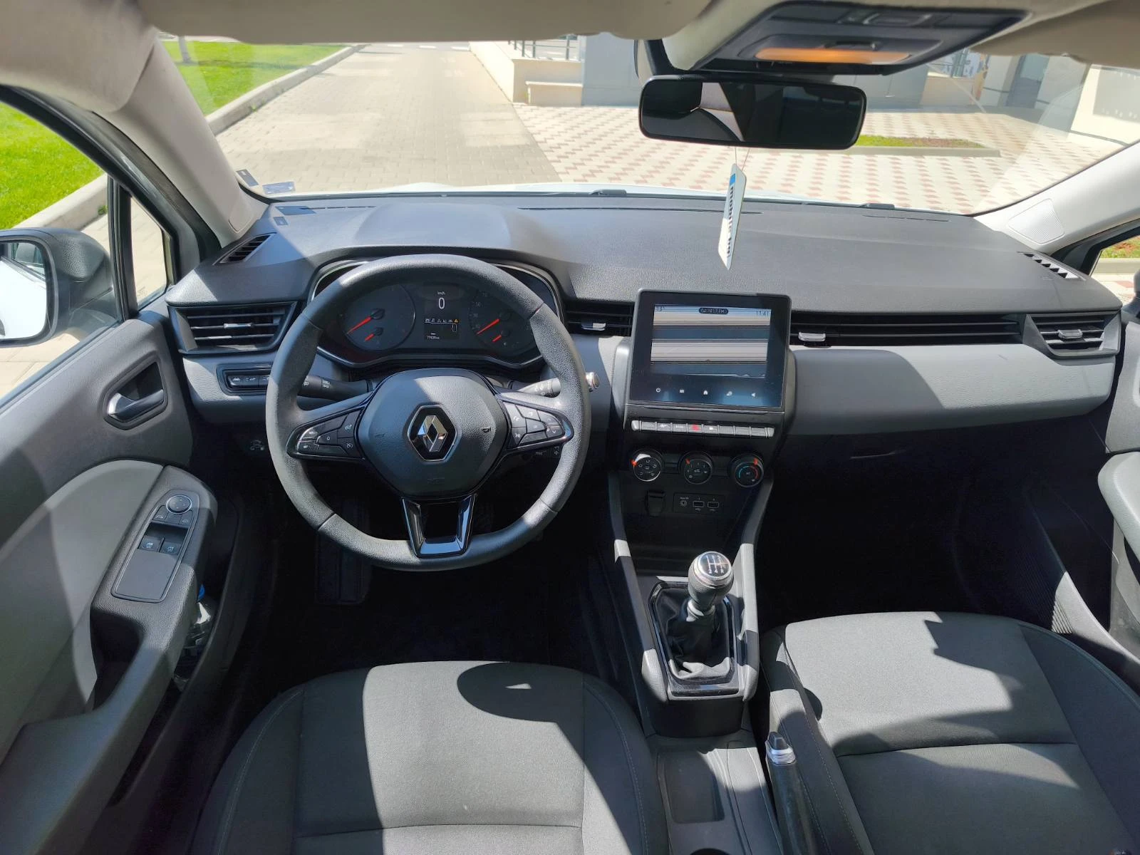 Renault Clio 1.0 LPG EURO 6D - изображение 5