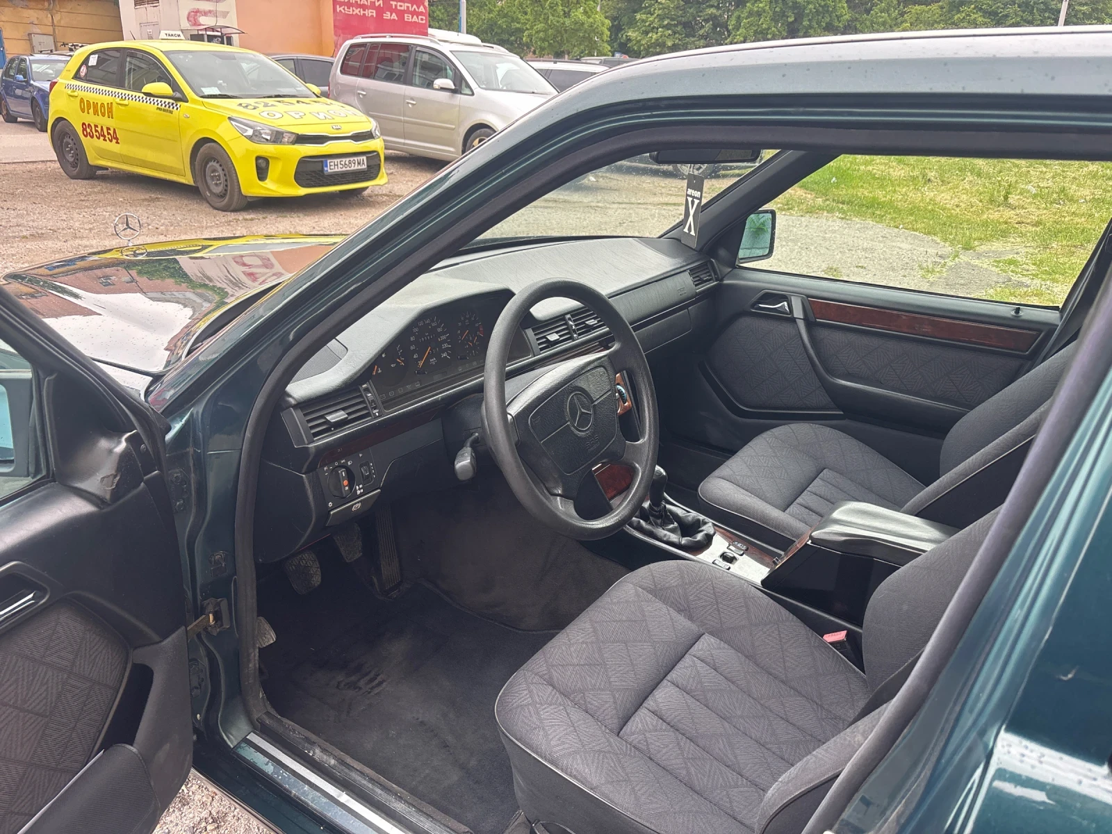 Mercedes-Benz E 200  - изображение 10