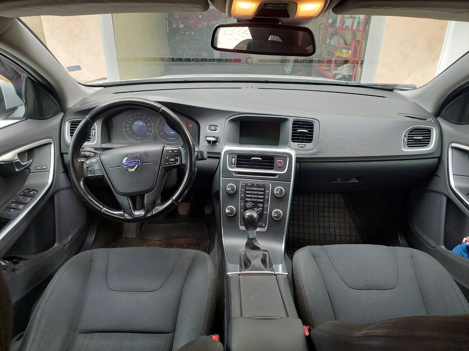 Volvo S60  - изображение 8