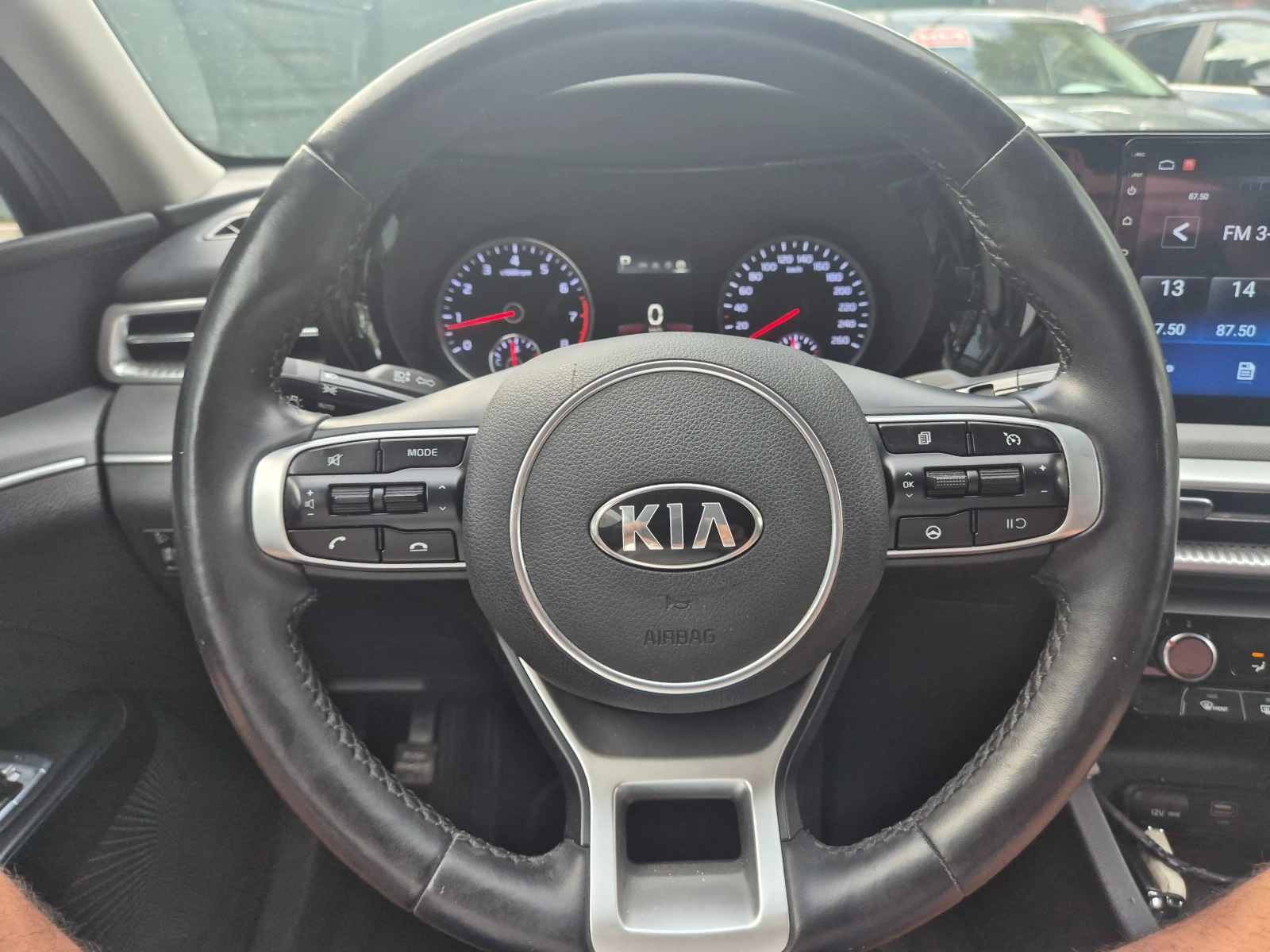 Kia K5 2.0 cm3 LPG ЛИЗИНГ - изображение 10