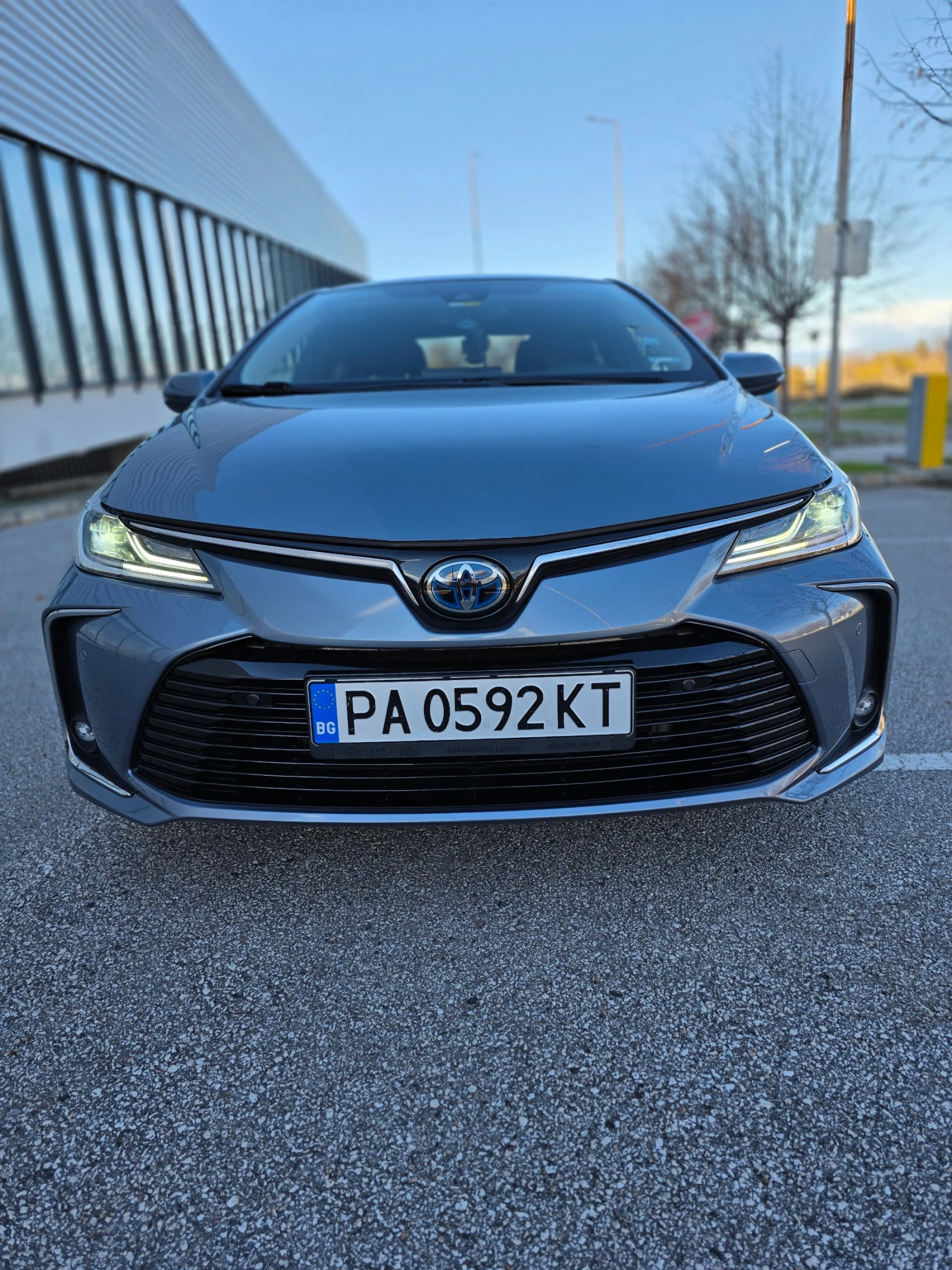 Toyota Corolla SD Hybrid 1.8 Luxury - изображение 2