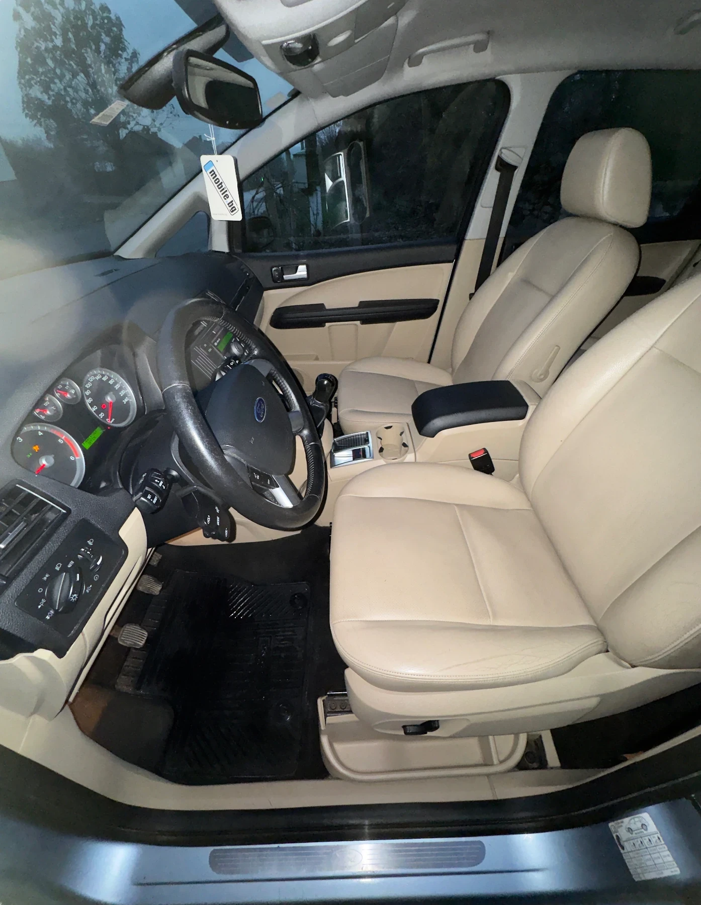 Ford C-max 1.6TDCi GHIA 90kc - изображение 10