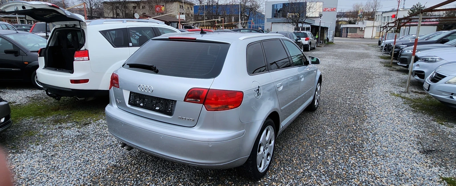 Audi A3 2.0 TDI  АВТОМАТ - изображение 4