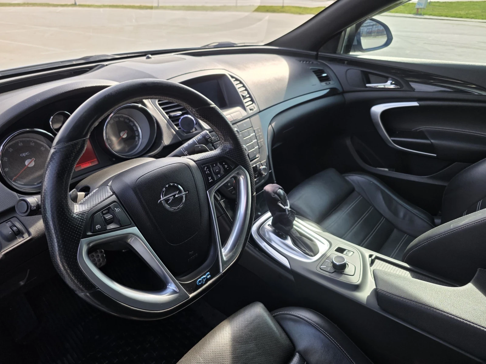 Opel Insignia 2.8 OPC Автомат/LPG, снимка 8 - Автомобили и джипове - 53870068