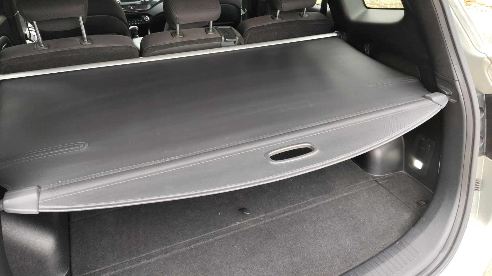 Kia Carens 1.7 CRDI Автомат Панорама 174 000км., снимка 15 - Автомобили и джипове - 54645499