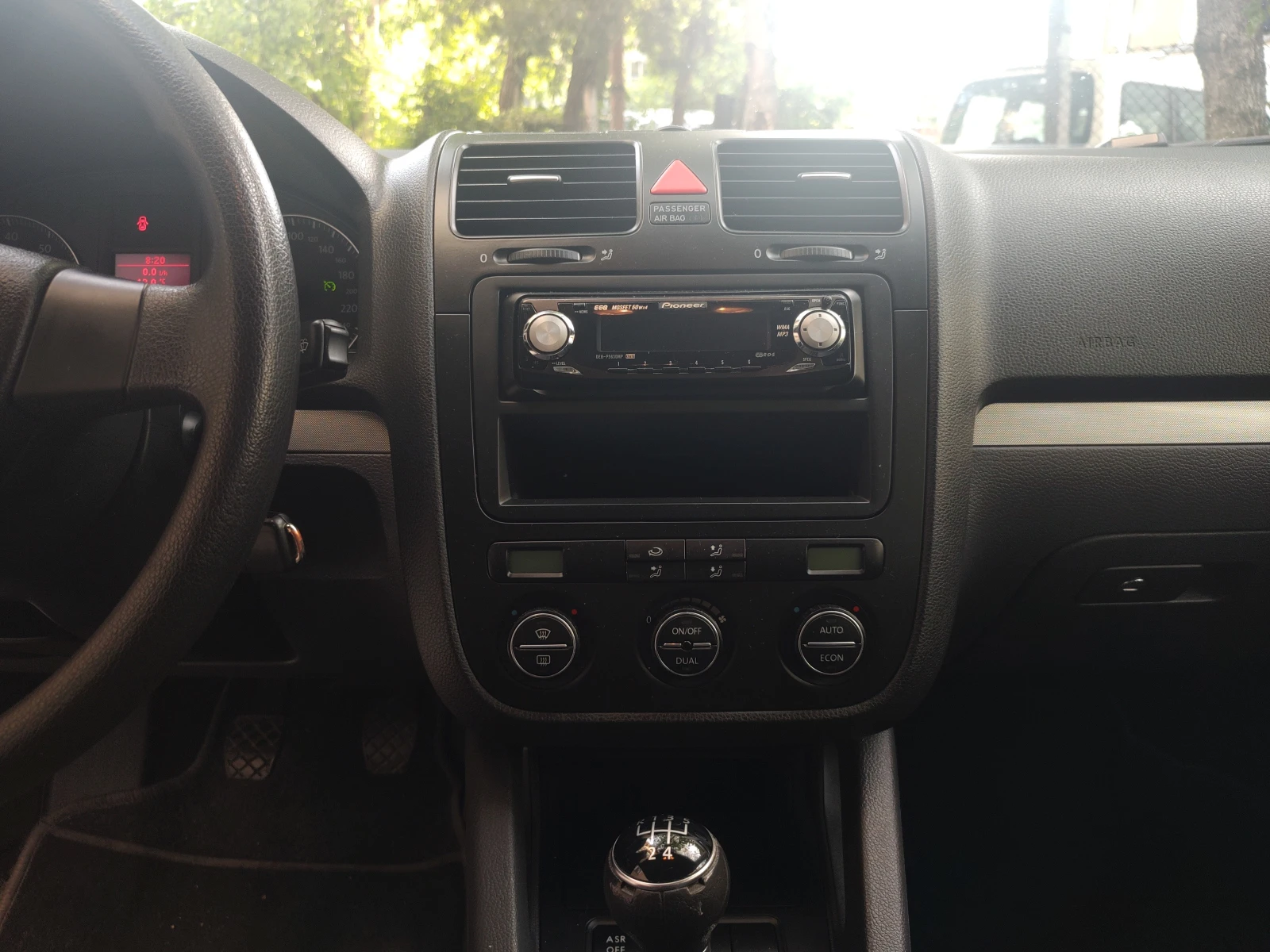 VW Jetta 1.6 102 �.� | Mobile.bg � ����������� 10