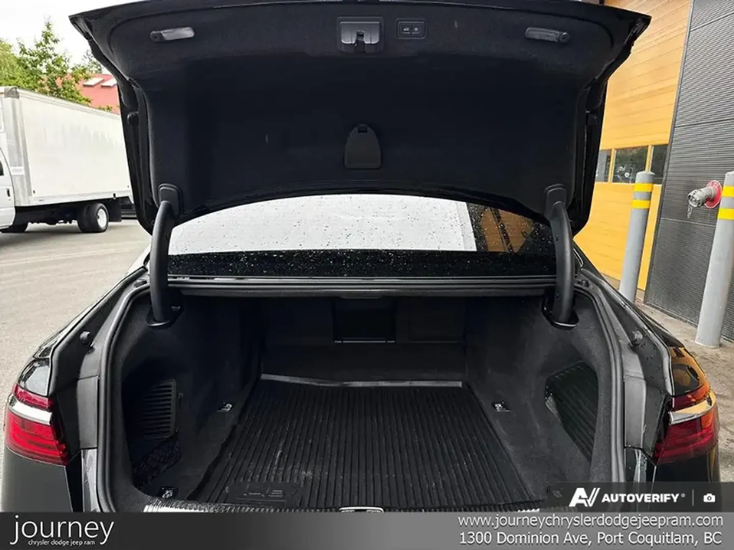 Audi A8 L 55 quattro 8-Speed Automatic, снимка 9 - Автомобили и джипове - 54759108