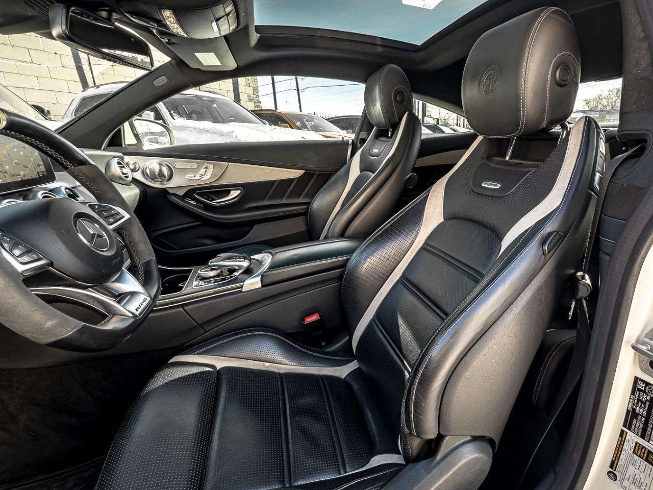 Mercedes-Benz C 63 AMG  S COUPE / CARBON FIBER / 360 / DIS / ЦЕНА ДО БГ , снимка 11 - Автомобили и джипове - 54972745