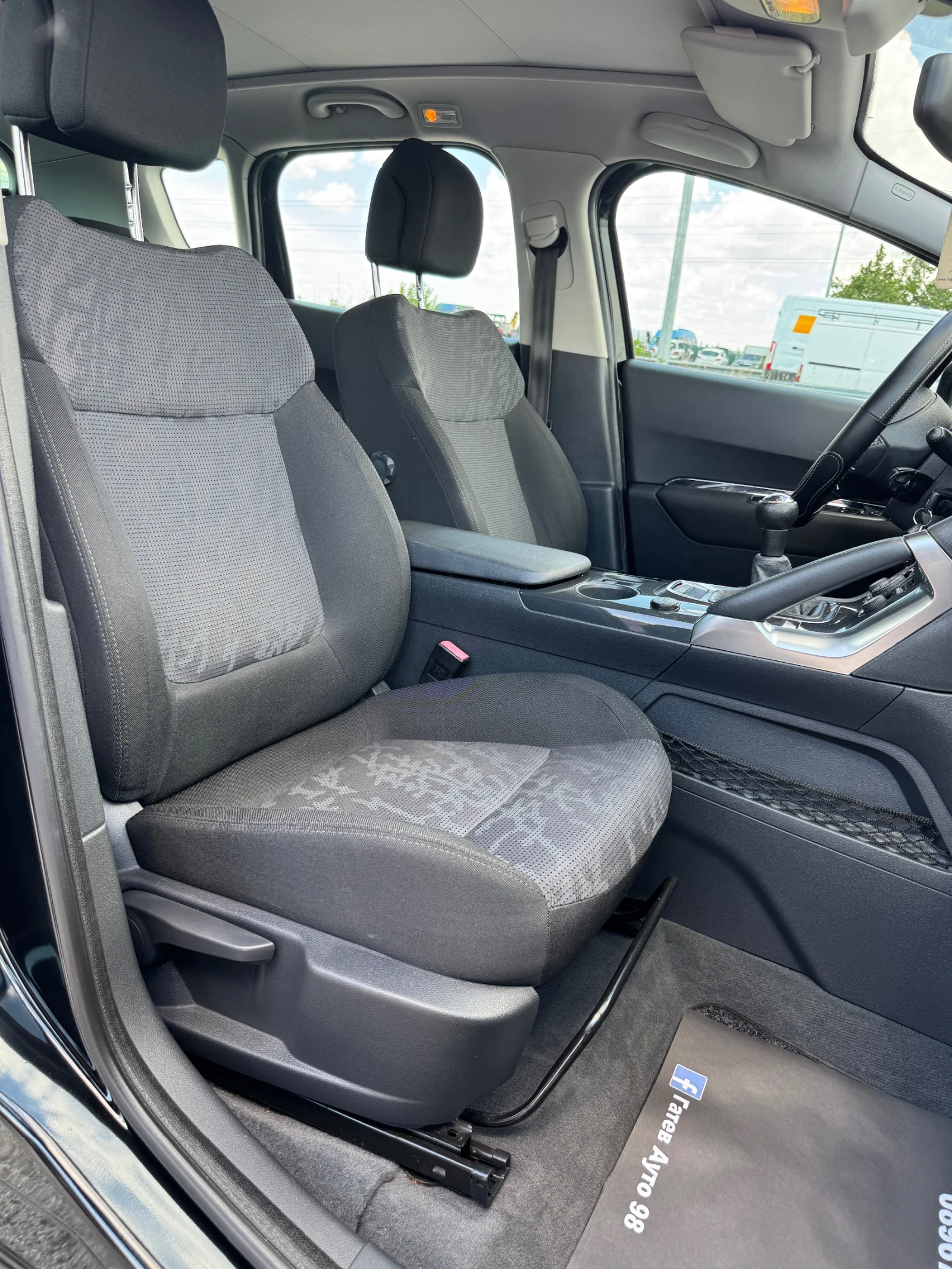 Peugeot 3008 1.6 Premiere Edition (2009), снимка 12 - Автомобили и джипове - 54979545