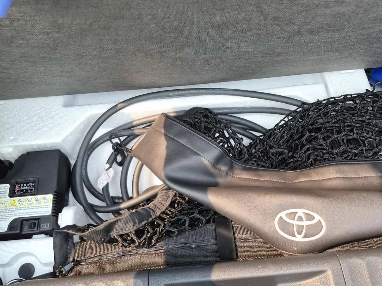 Toyota Prius PRIME SE| ПОДГРЕВИ| NAVI| 2 КЛЮЧА| , снимка 13 - Автомобили и джипове - 55351515