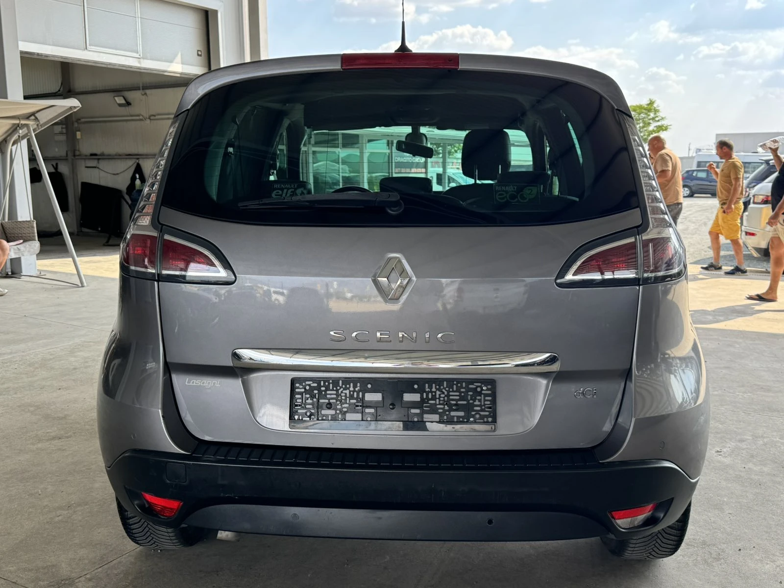 Renault Scenic 1.5dci* 110ps* 6ск* НАВИ КАМЕРА* КЛИМА* , снимка 4 - Автомобили и джипове - 55441977