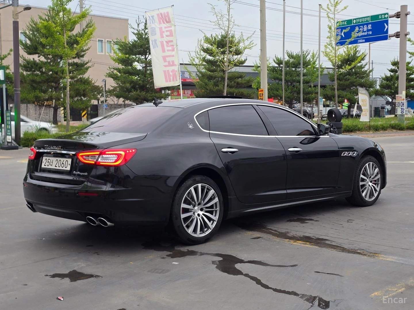Maserati Quattroporte 3.0* КОЖА* ОБДУХВ* НАВИ* ПАНО* АВТОКРЕДИТ, снимка 2 - Автомобили и джипове - 55620322