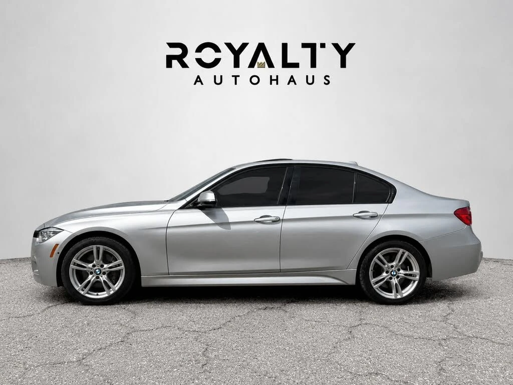 BMW 330 xDrive* АвтоКредит * (Цена до БГ), снимка 2 - Автомобили и джипове - 55630936