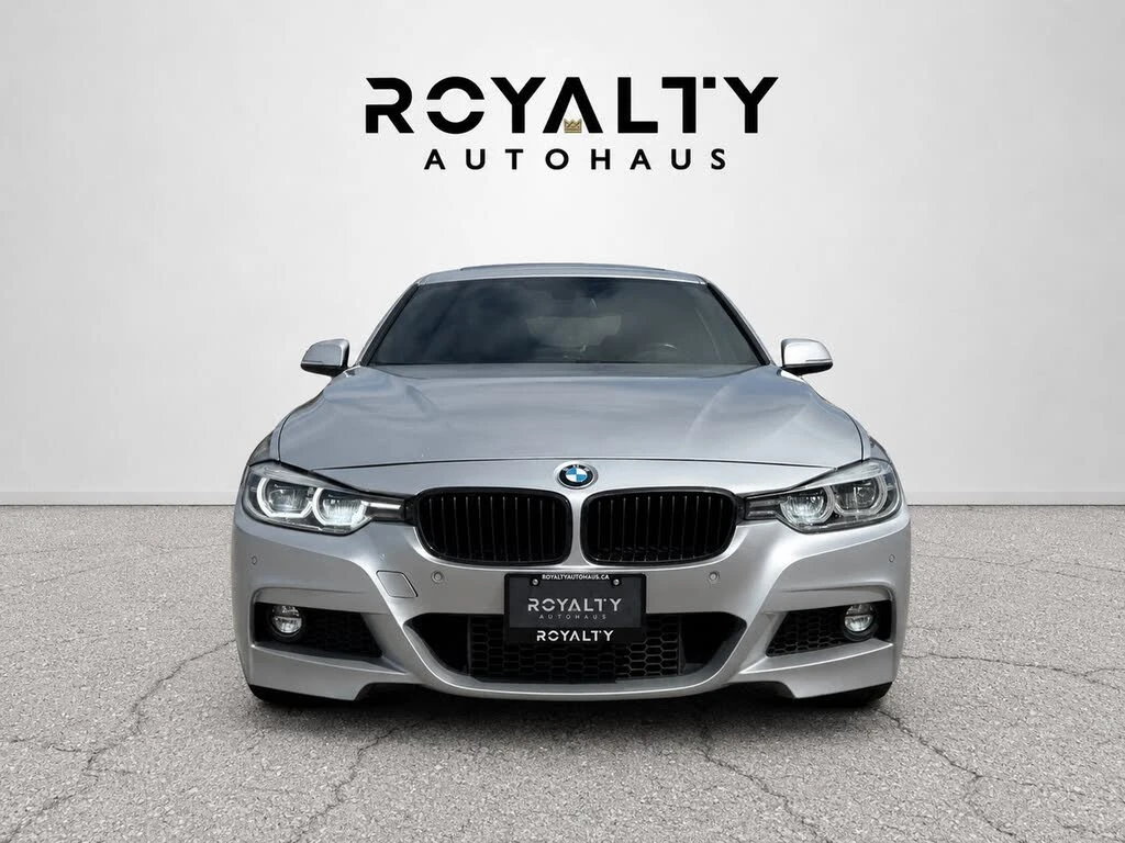 BMW 330 xDrive* АвтоКредит * (Цена до БГ), снимка 5 - Автомобили и джипове - 55630936