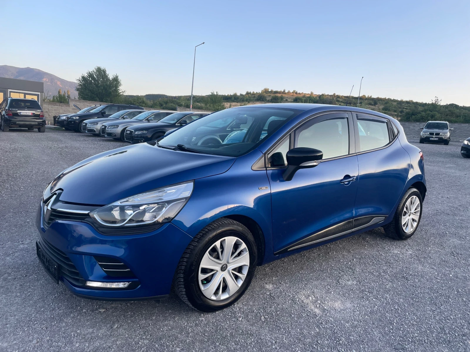 Renault Clio БЕНЗИН EURO6 LED MOSCHINO 