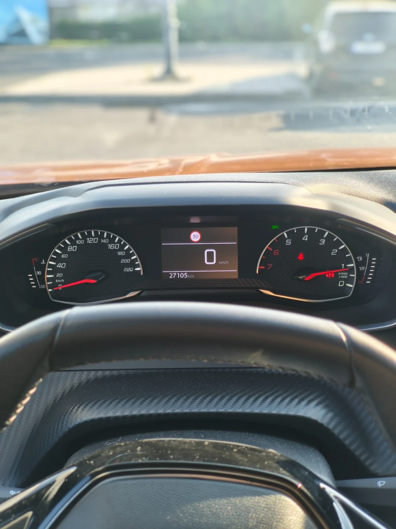 Peugeot 2008 27000 км, снимка 5 - Автомобили и джипове - 55774248