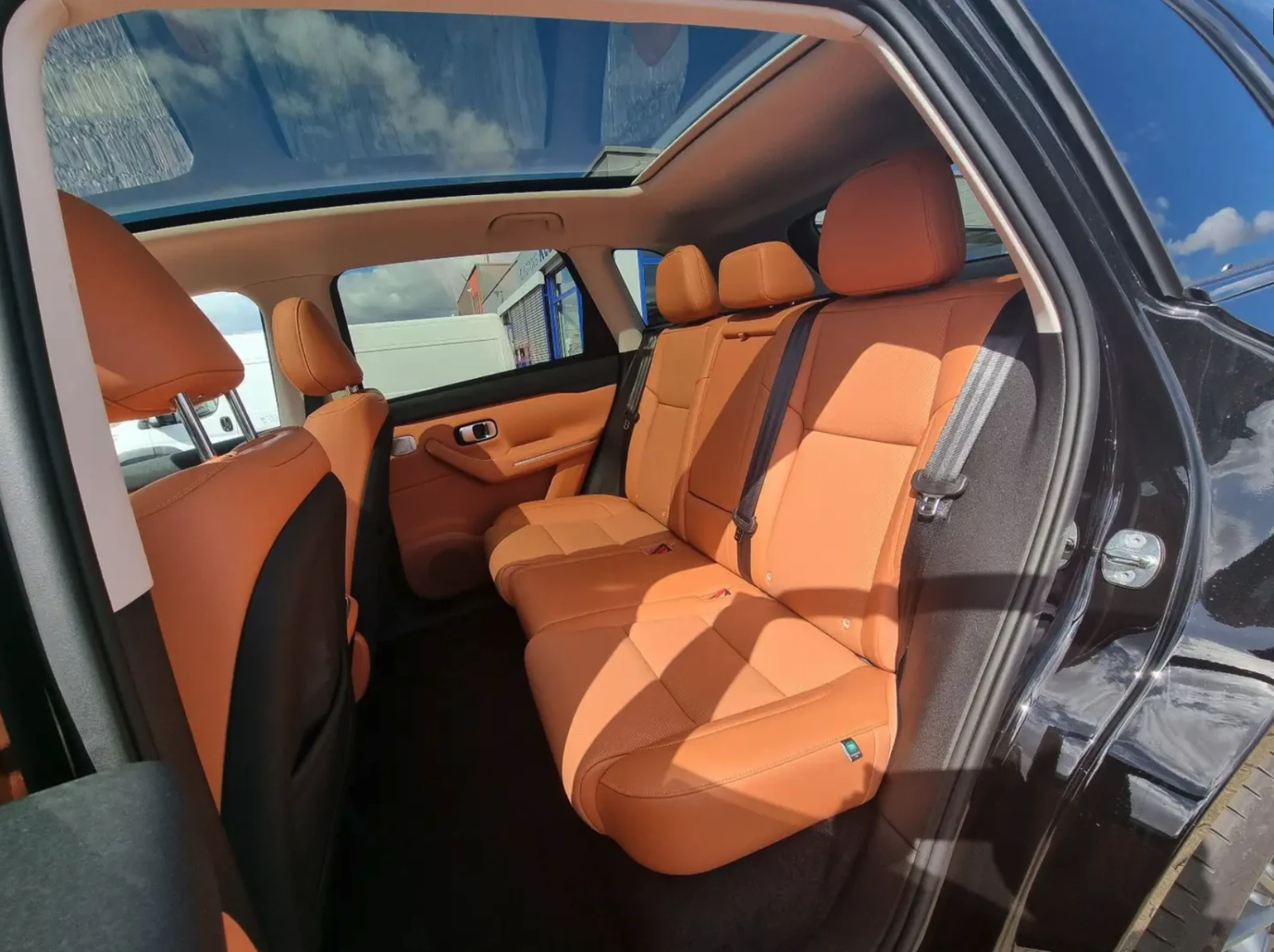 Leapmotor C10 НОВ | DESIGN REEV | 28. 4 kWh | 215 к. с. | FULL, снимка 12 - Автомобили и джипове - 56224125