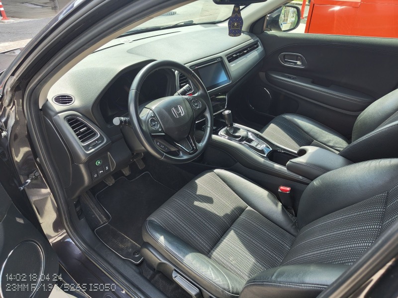 Honda Hr-v 1.5 IVTEC Black Edition , снимка 8 - Автомобили и джипове - 45374645