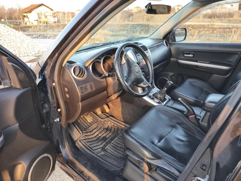 Suzuki Grand vitara 1.9 DDIS, снимка 6 - Автомобили и джипове - 48337195