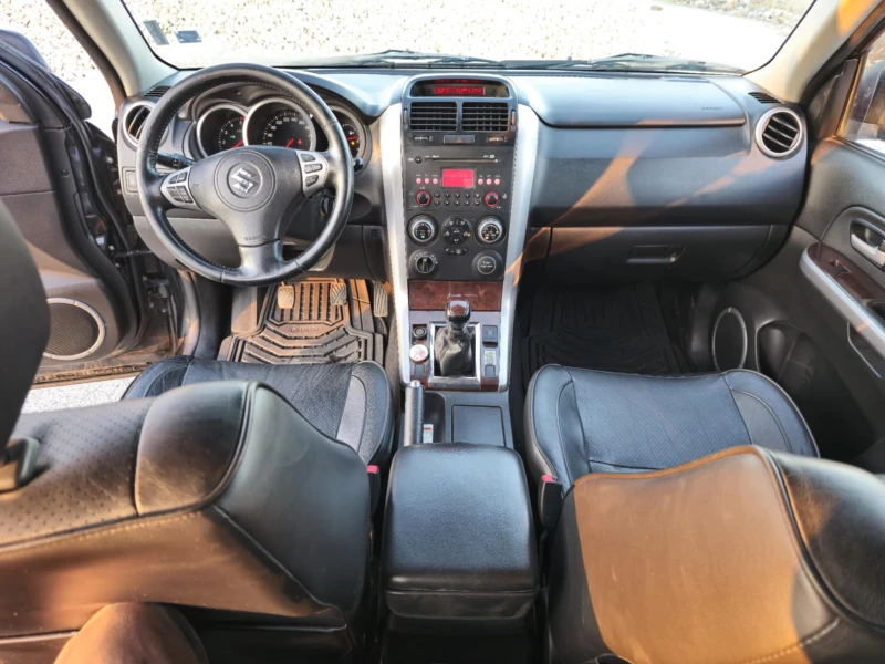 Suzuki Grand vitara 1.9 DDIS, снимка 8 - Автомобили и джипове - 48337195