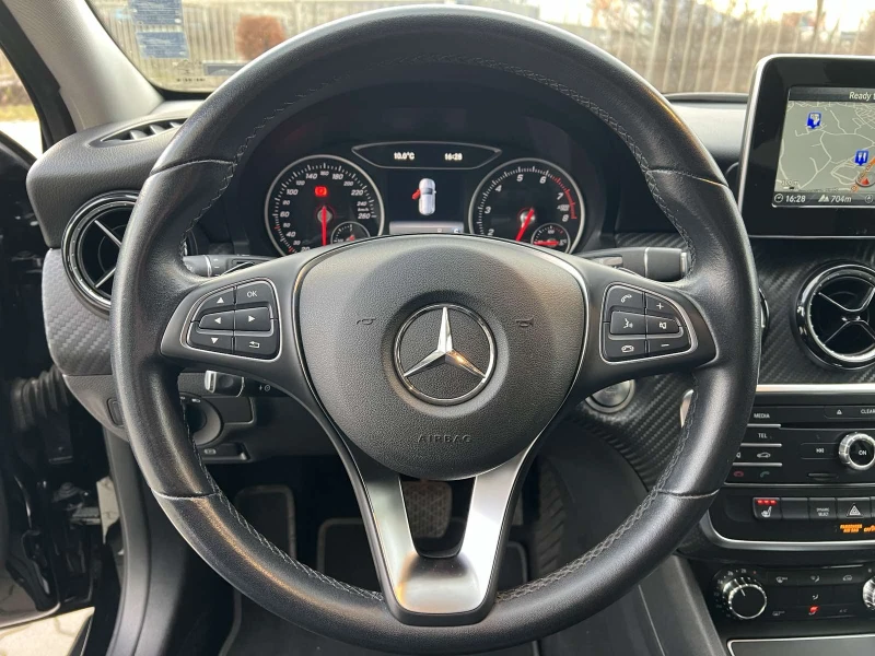 Mercedes-Benz GLA 180 CDI Facelift Led Navi Camera Carbon Carplay, снимка 7 - Автомобили и джипове - 48840063