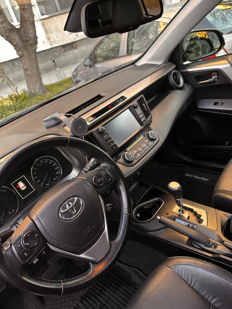 Toyota Rav4 * HYBRID* Luxury Edition , снимка 7 - Автомобили и джипове - 49381119